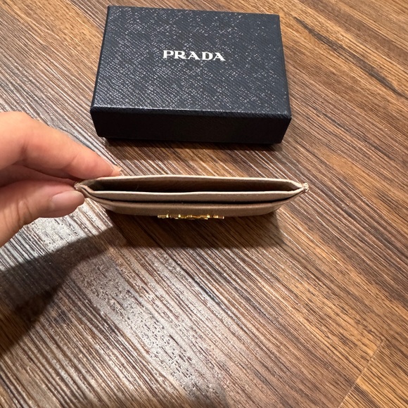Used Prada cardholder (full box) - Picture 4 of 4